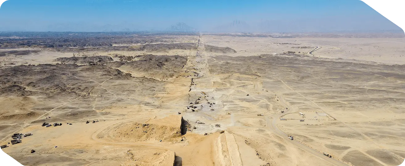 فريق أوتي سكاي أثناء تجهيز الدرون لعملية تصوير جوي