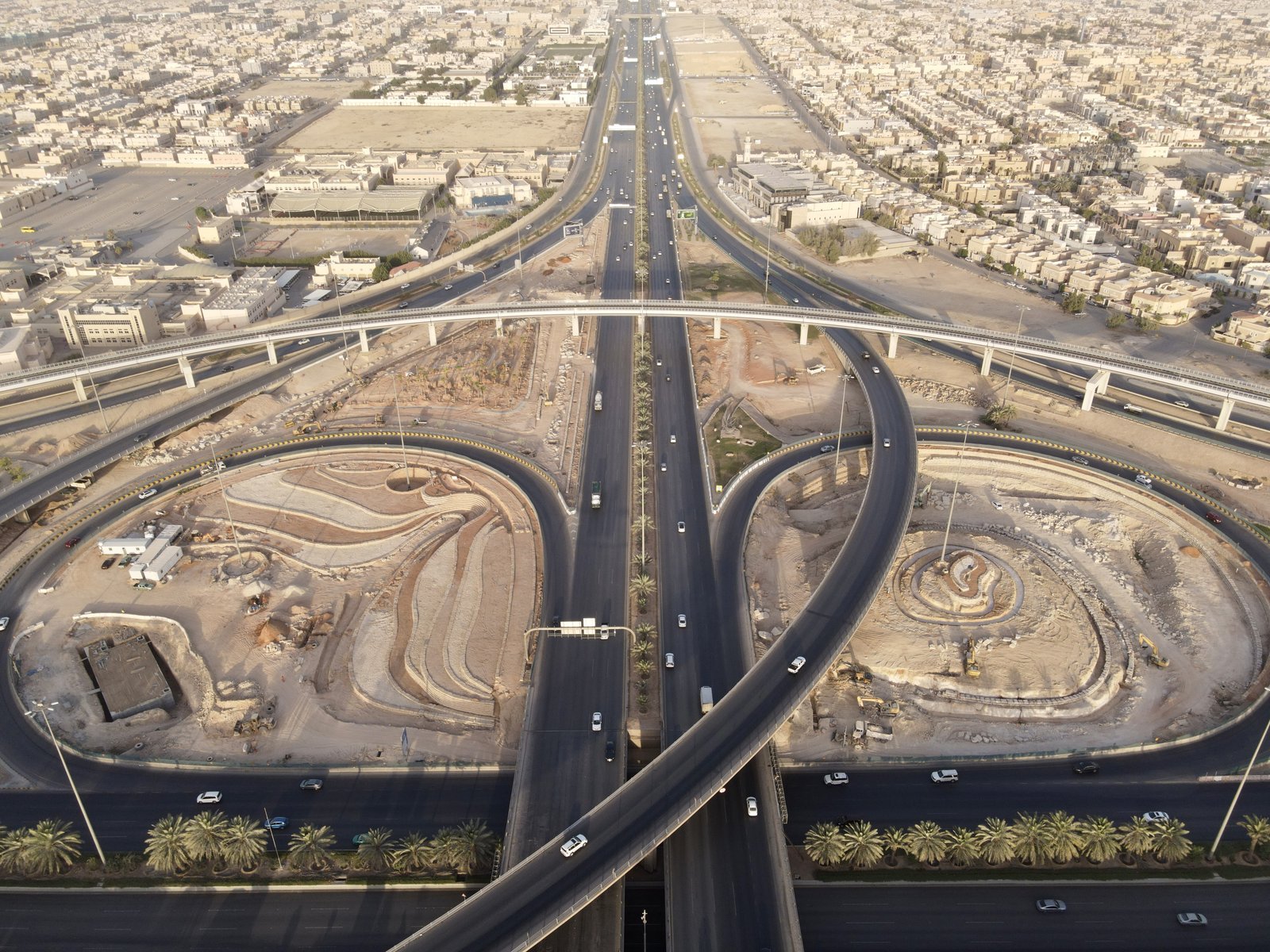 تصوير جوي لمشروع تشجير مخرج 8 في الرياض لصالح سالكو